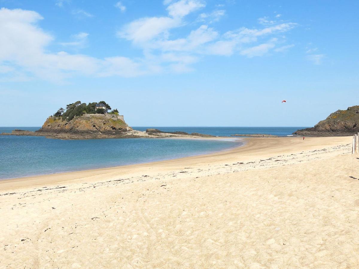 Holiday Home La Pailloussette - A Cancale Exterior photo